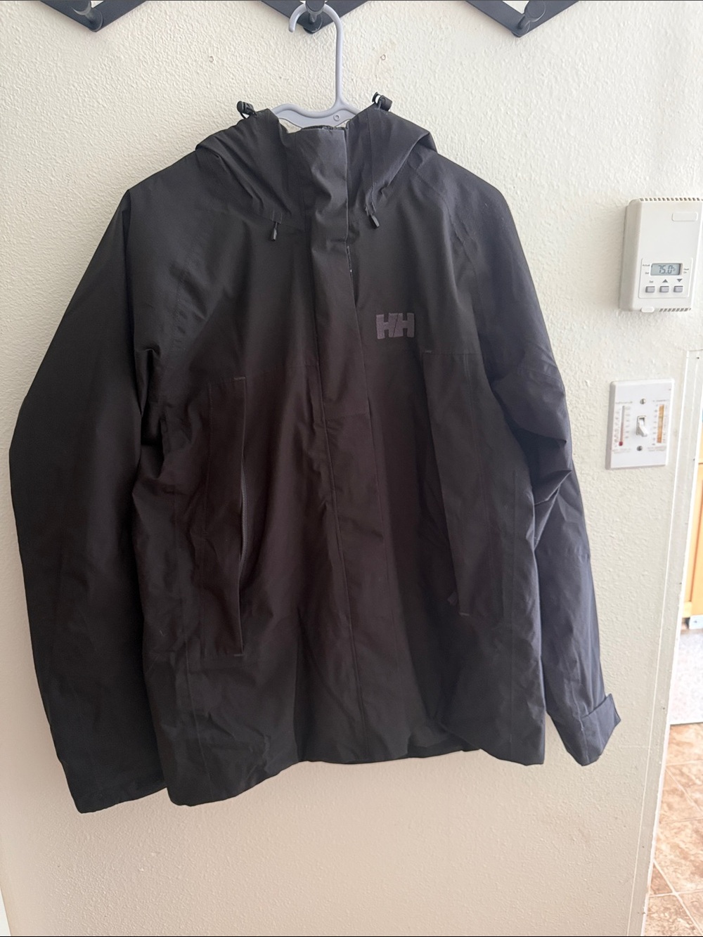 Helly Hansen Black Hooded soft Shell